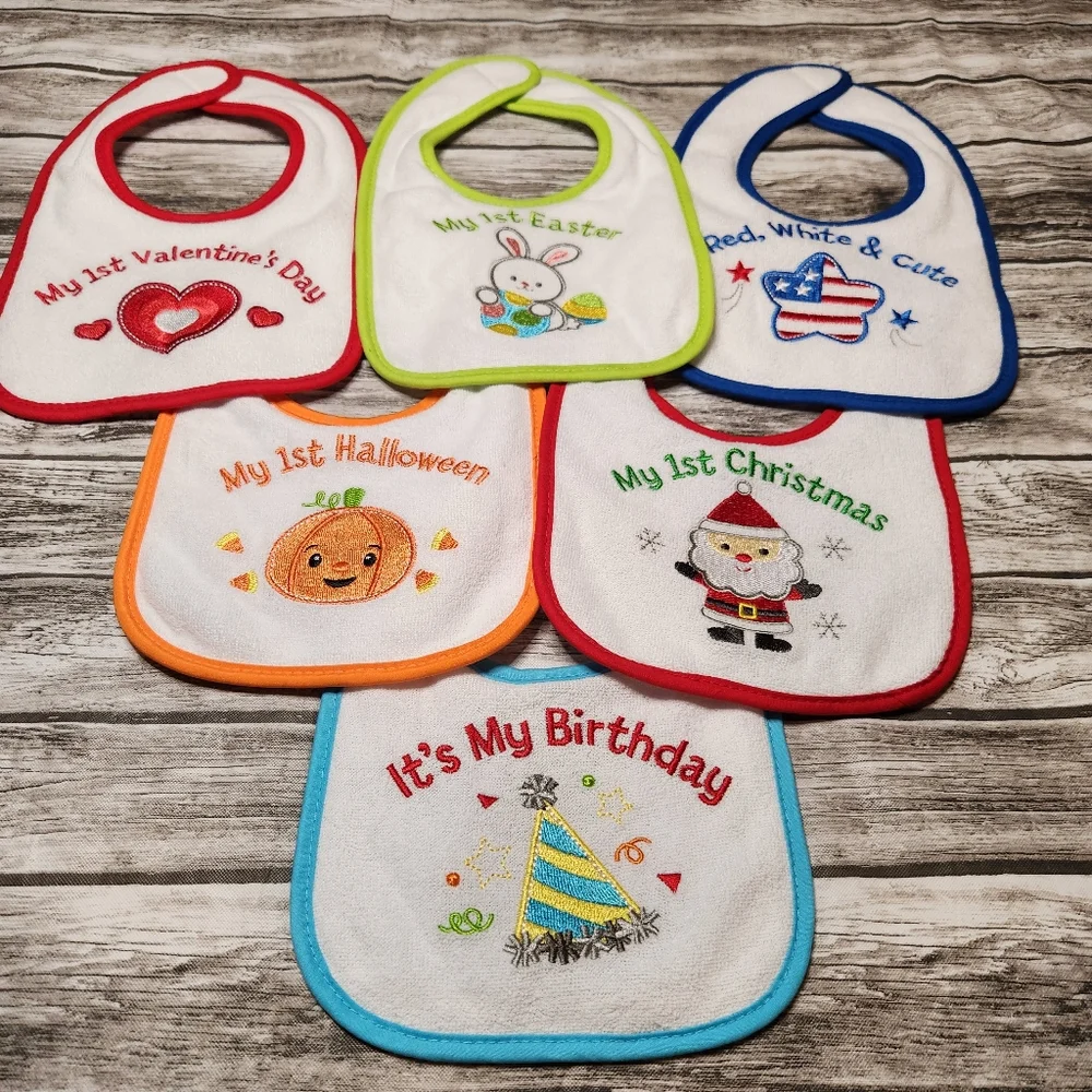 My first holidays embroidered bib set